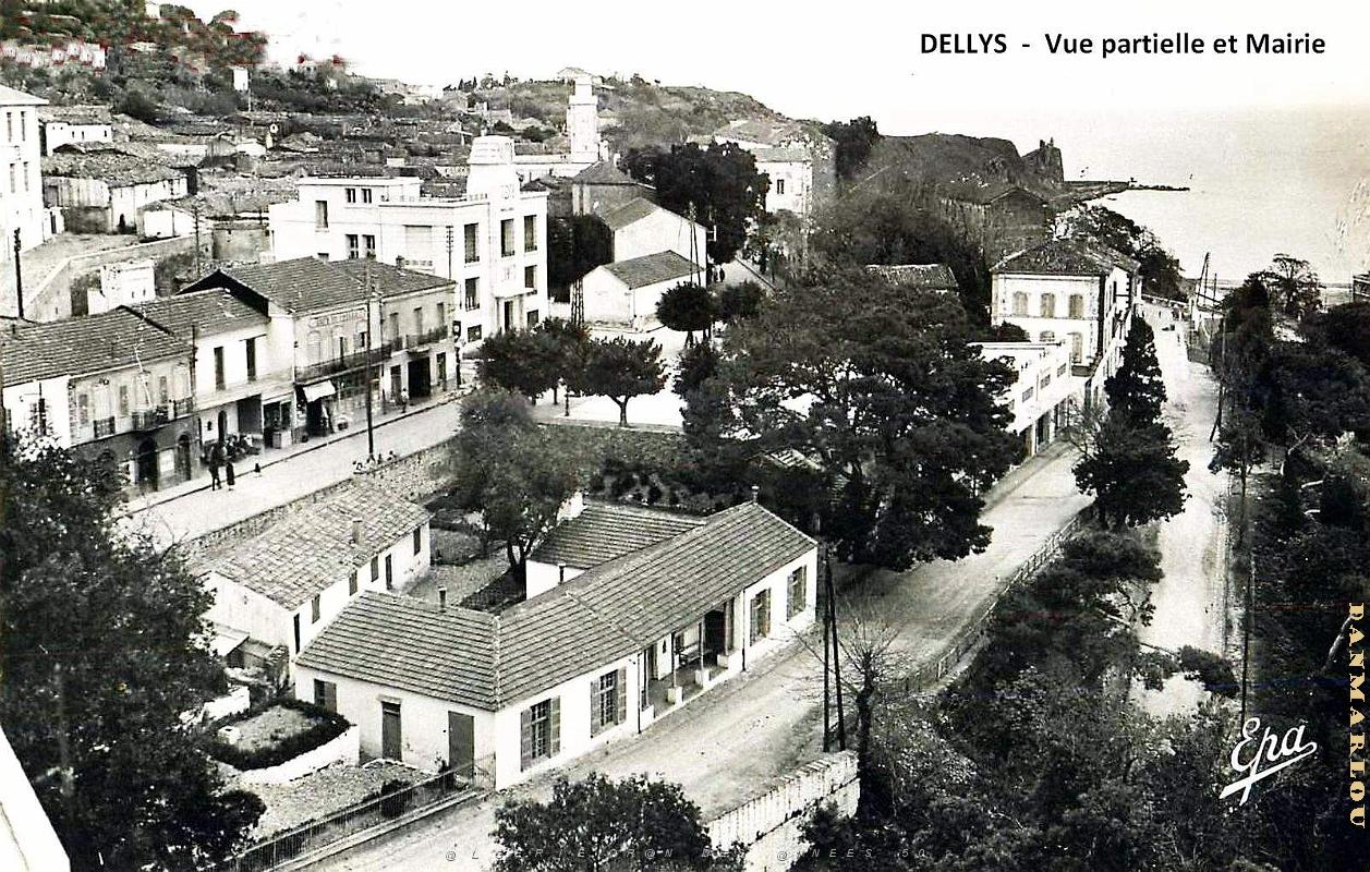 Dellys - Vue Partielle et Mairie.jpg